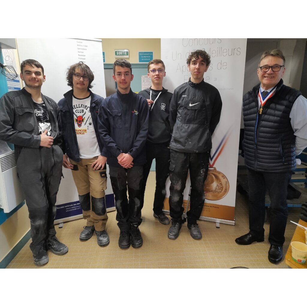Les électriciens réunis au Likès-La Salle à Quimper pour le concours départemental  « Un des Meilleurs Apprentis de France » 